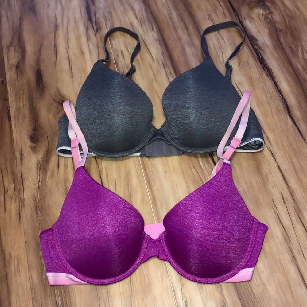 2 Victoria’s Secret T-shirt Bras